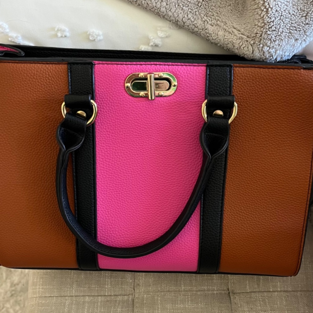Large women’s handbag and clutch - Picture 2 of 4